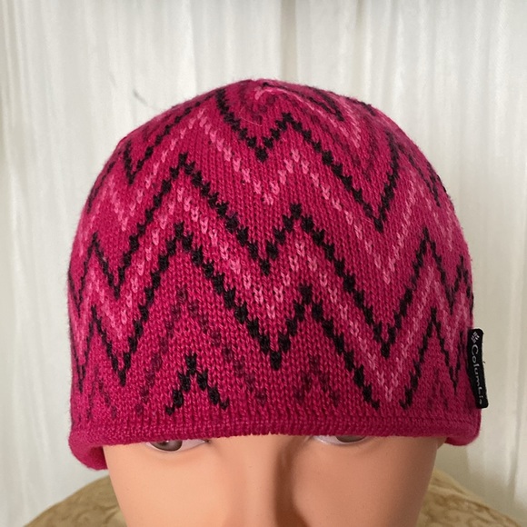 Columbia tuque/beanie winter wool/acrylic/polyester blend! Chevron pattern O/S - Picture 4 of 15